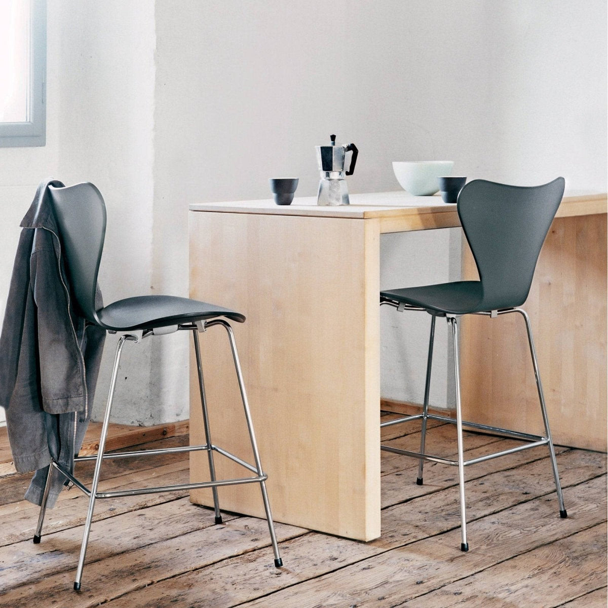 Fritz Hansen - Series 7™ Counter Stool - Skandium London