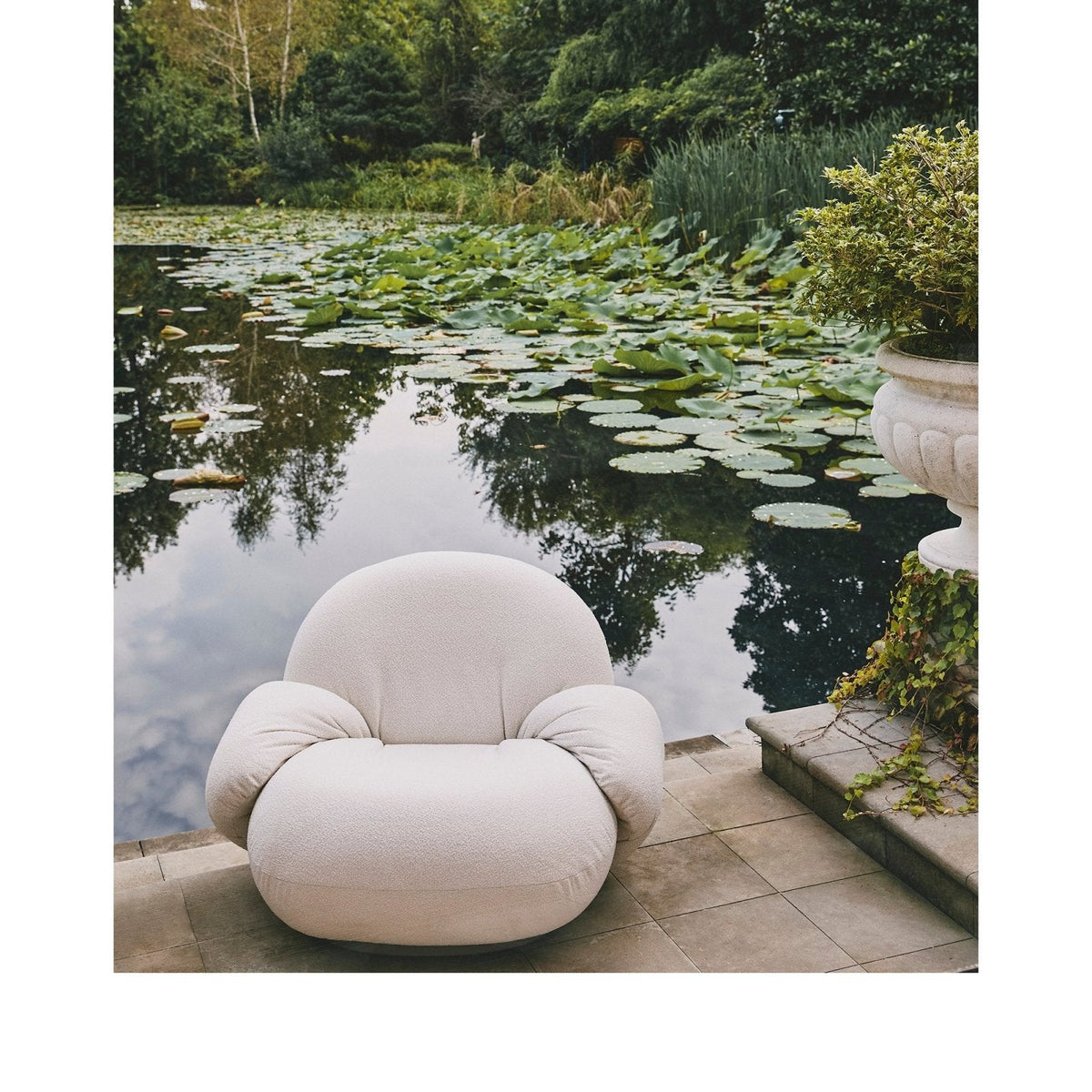 Gubi - Pacha Lounge Chair - Outdoor Swivel - Skandium London